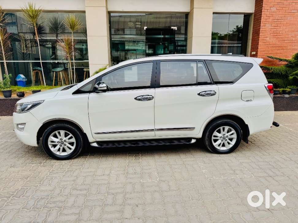 Toyota Innova Crysta 2.8 Zx At, 2017, Diesel