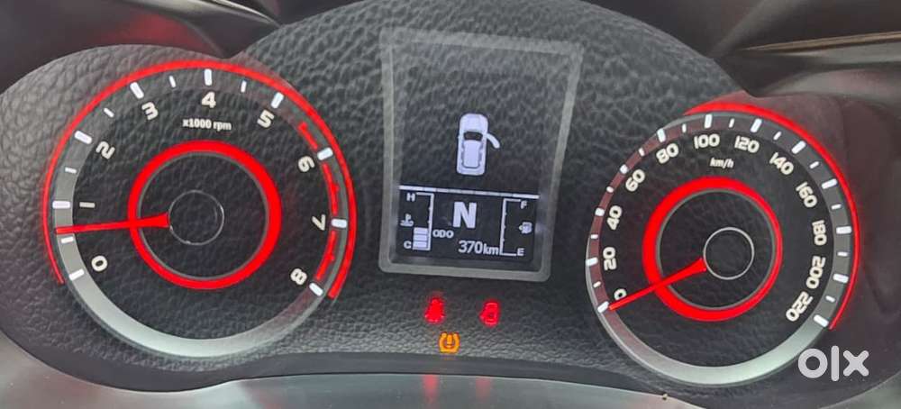 Mahindra Xuv300 W8 Option, 2026, Petrol