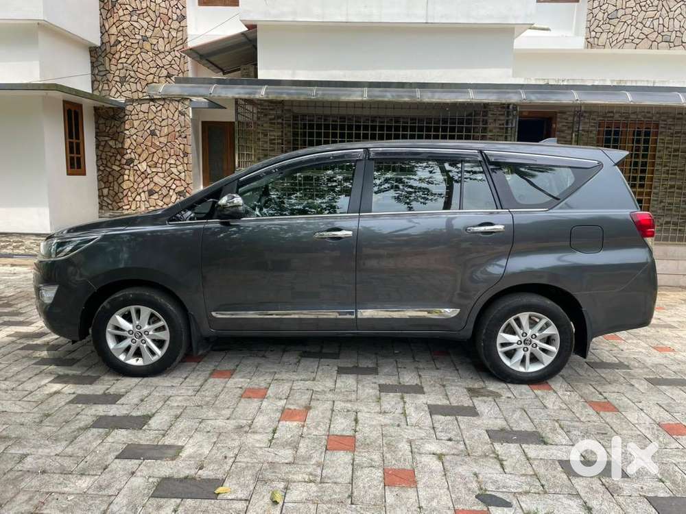Toyota Innova Crysta 2017