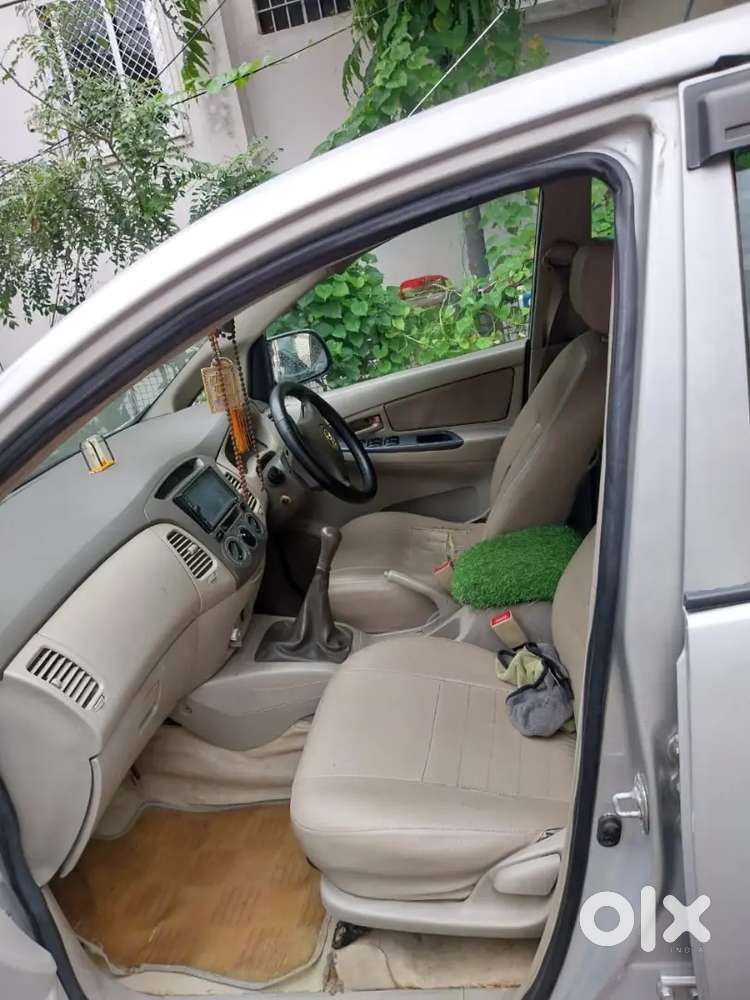 Toyota Innova Diesel 7 Seater 2012