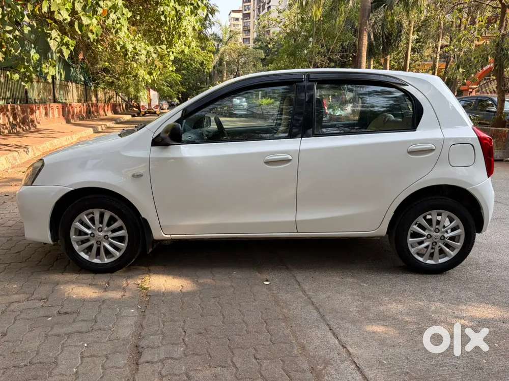 Toyota Etios Liva 2012 Petrol Well Maintained