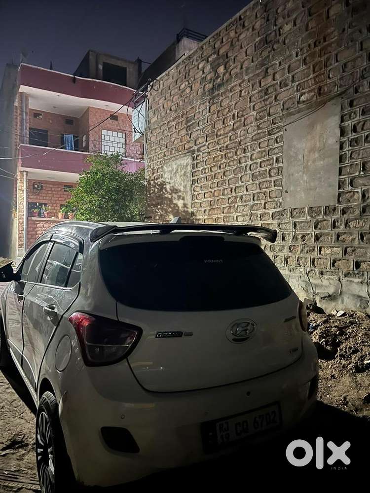 Hyundai Grand I10 2015 Diesel Well Maintained