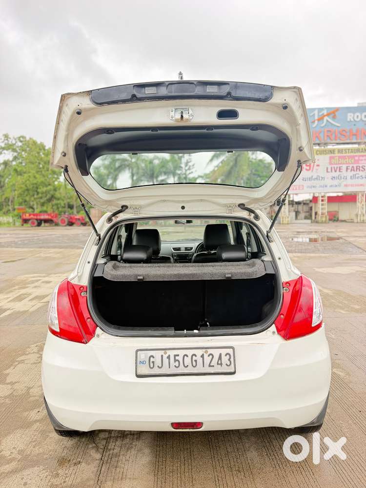Maruti Suzuki Swift Vxi Optional, 2017, Petrol