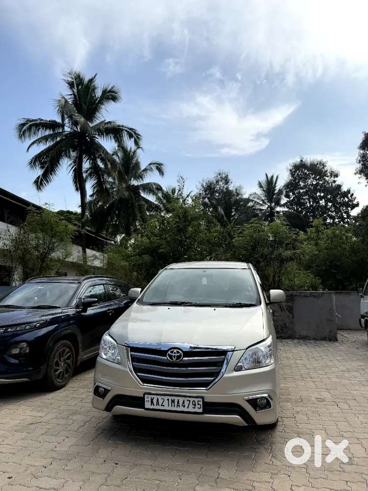 Toyota Innova 2015 Diesel Well Maintained