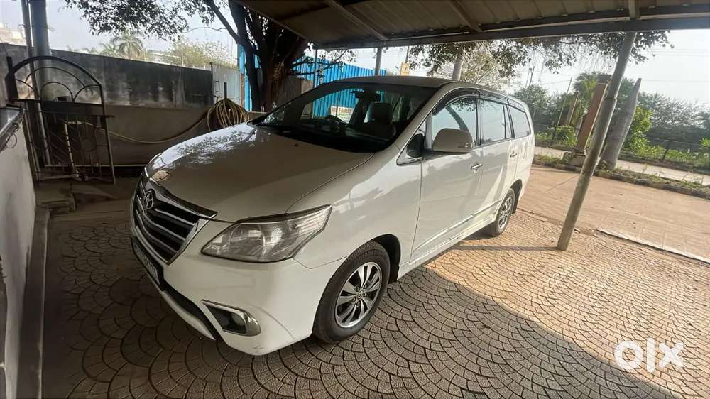 Toyota Innova 2.5 Z 2016
