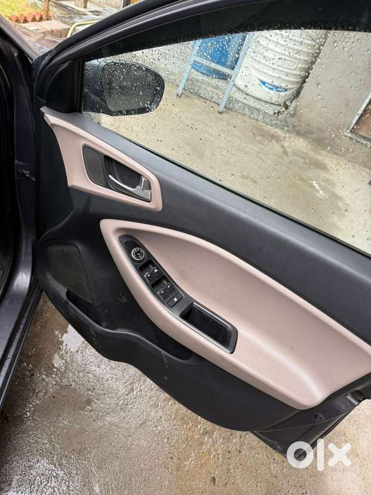 Hyundai I20 2015 Petrol 89000 Km Driven