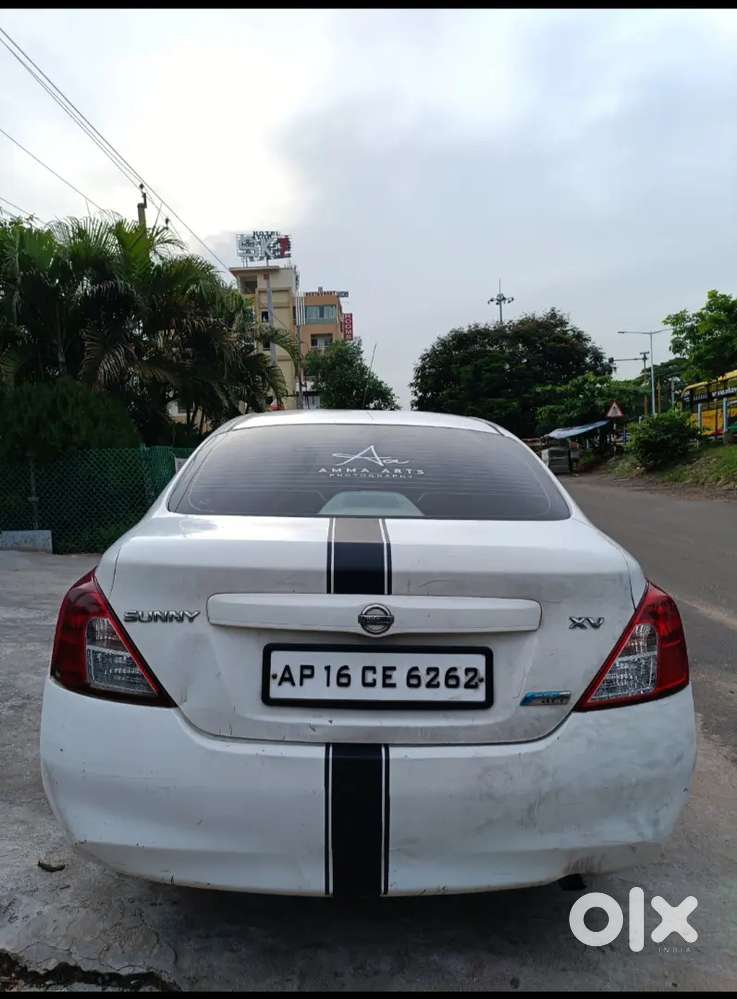 Nissan Sunny 2012 Diesel 166300 Km Driven