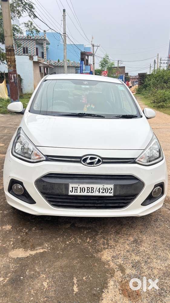 Hyundai Xcent Petrol 2016