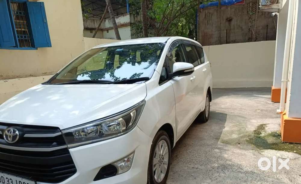 Toyota Innova Crysta 2016