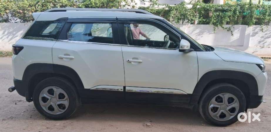 Maruti Suzuki Brezza 1.5 Vxi Cng, 2024, Petrol