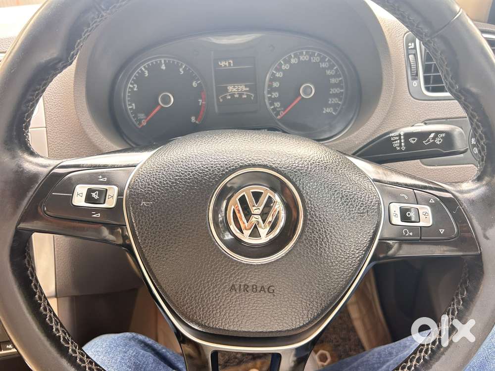 Volkswagen Vento 1.2 Tsi Highline Plus At, 2017, Petrol