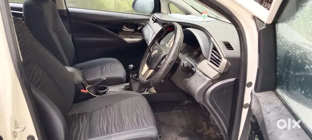 Toyota Innova Crysta 2022 Petrol 70000 Km Driven