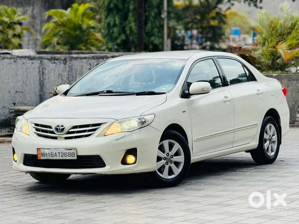 Toyota Corolla Altis 2012 Petrol Well Maintained