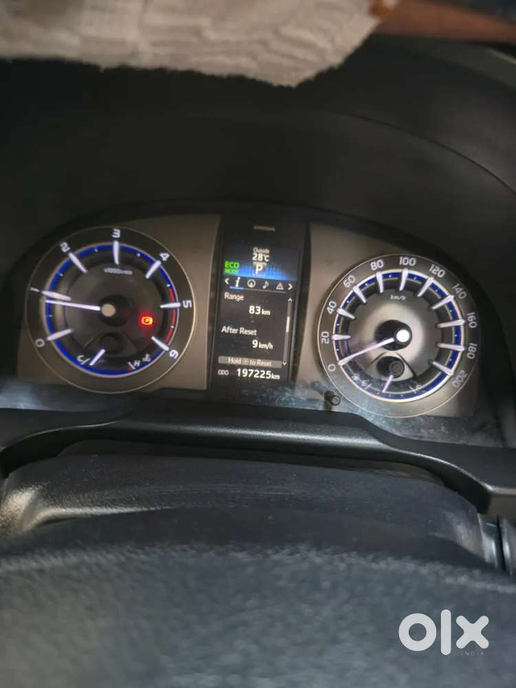 Toyota Innova Crysta 2.8 Zx At 7 Seater, 2017, Diesel