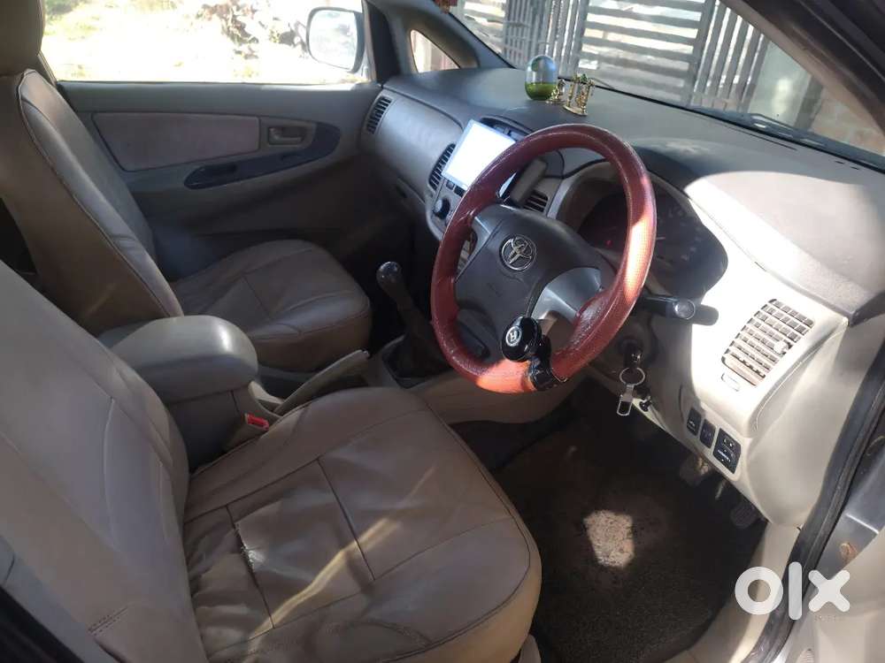 Toyota Innova 2013 Diesel 268000 Km Driven