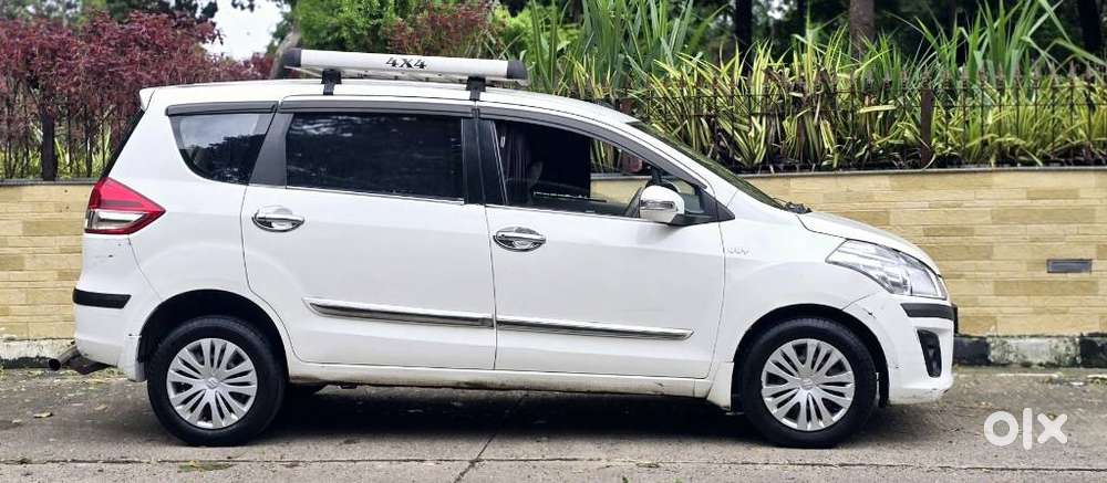 Maruti Suzuki Ertiga 1.4 Vxi Cng Anniversary Edition, 2015, Cng & Hy..