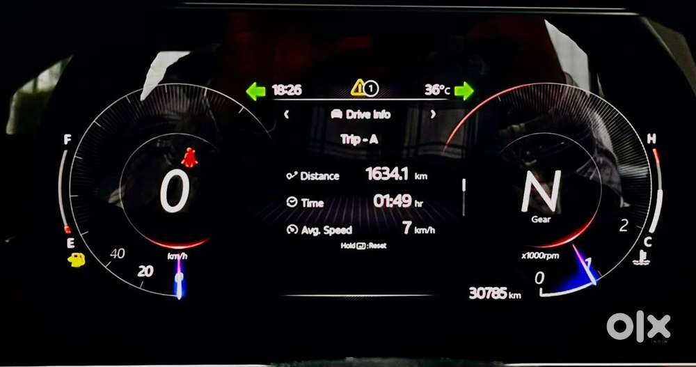 Mahindra Xuv700 2.0 Ax 5 Petrol Mt 7 Str, 2022, Petrol