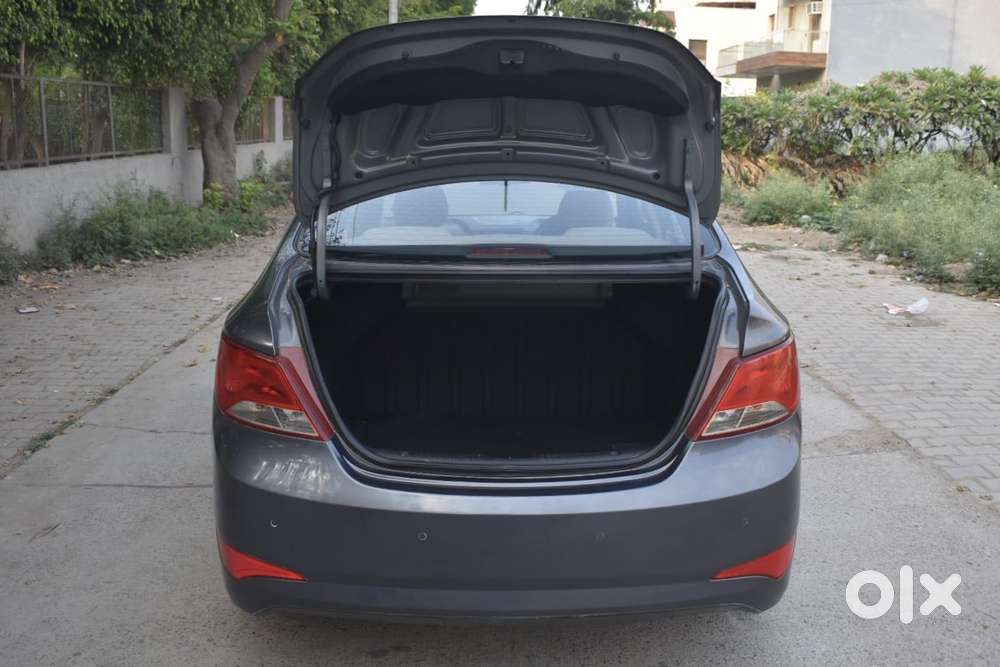 Hyundai Verna 1.6 S (o) Vtvt At, 2015, Petrol
