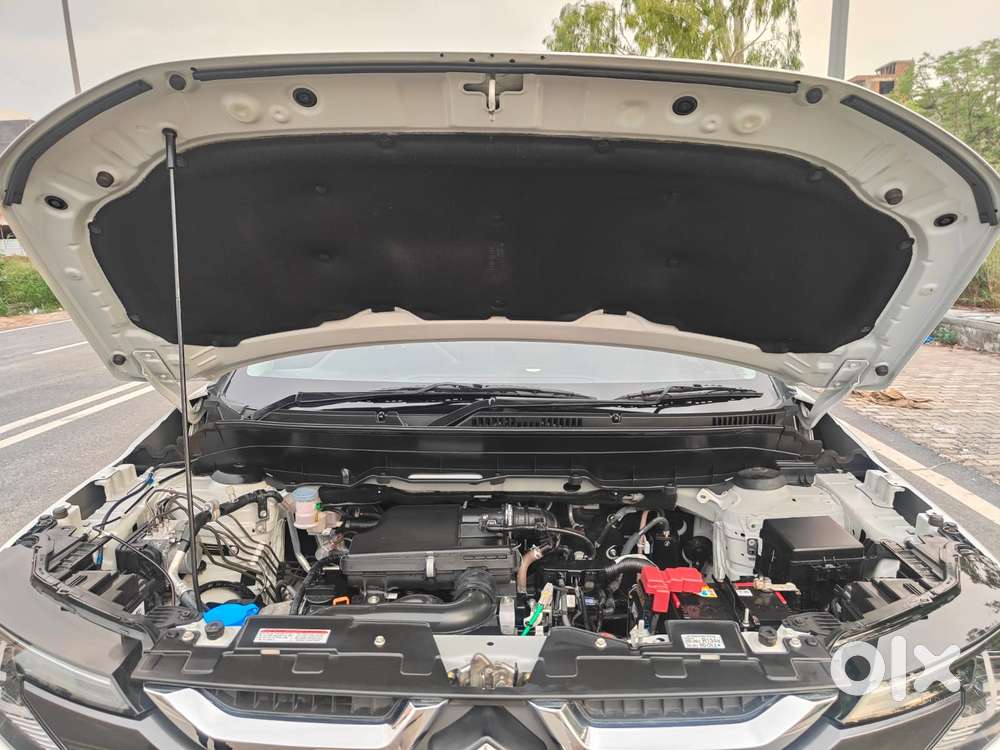 Maruti Suzuki Brezza 1.5 Zxi Plus Smart Hybrid, 2023, Petrol