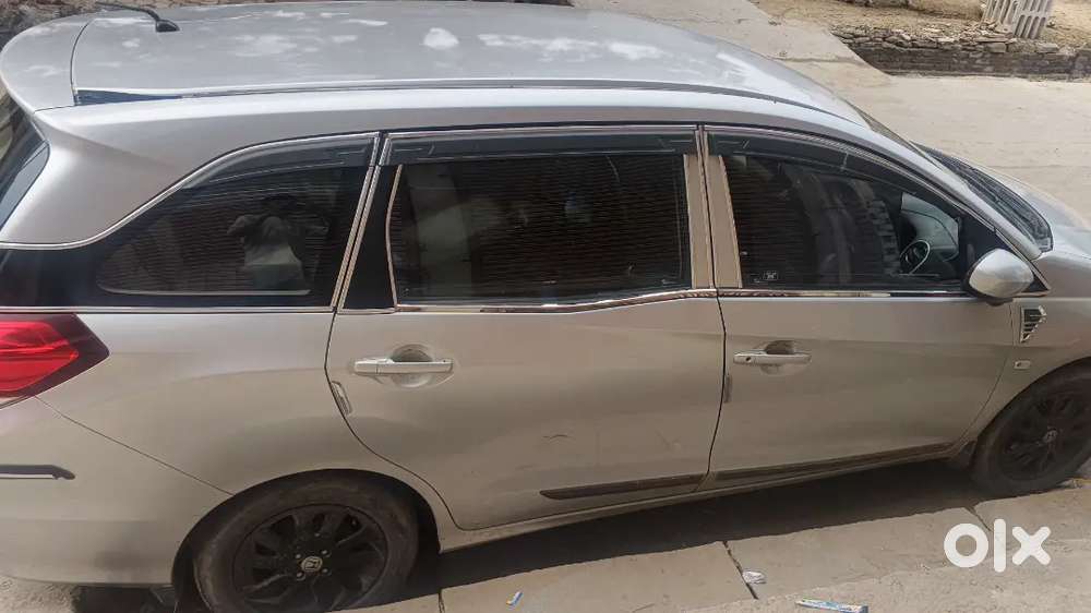 Cng Fitted Hai 2015 Model Hai Second Owner Car Hai