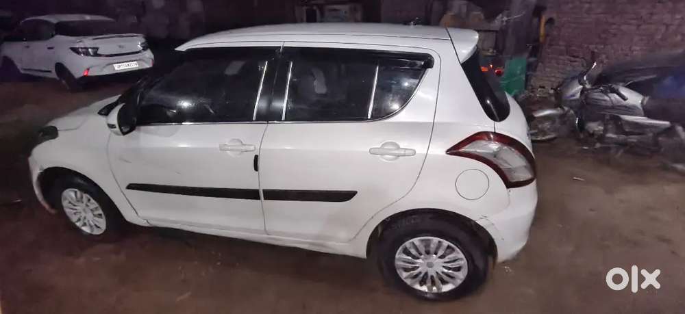 Maruti Suzuki Swift 2013 Cng & Hybrids 97757 Km Driven