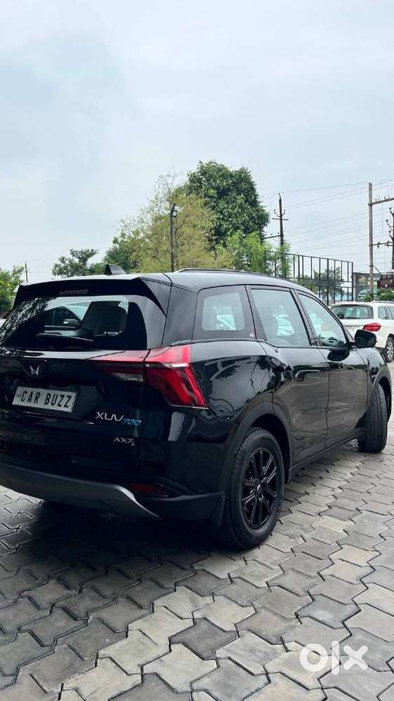 Mahindra Xuv700 2.0 Ax 7 Petrol At Luxury Pack Str, 2024, Petrol