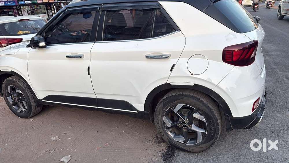 Hyundai Venue 2019 Diesel Well Maintained