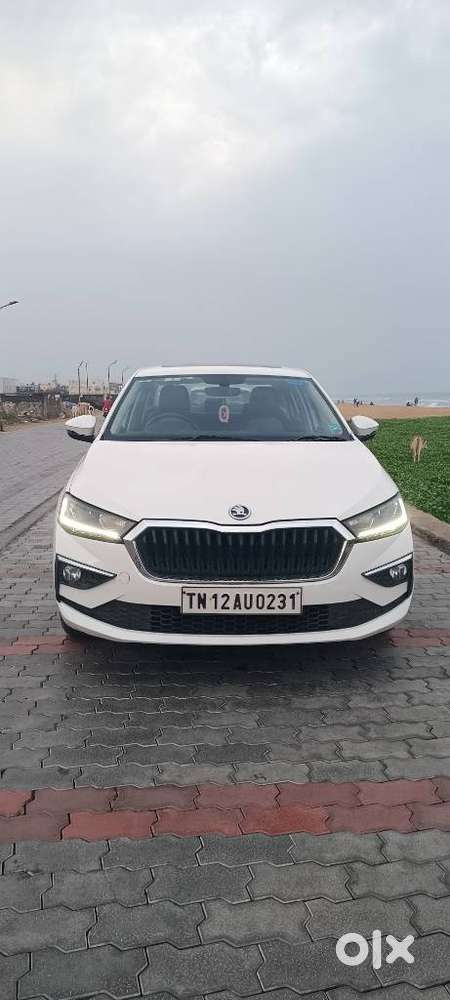 Skoda Slavia Style 1.0l Tsi Mt, 2022, Petrol