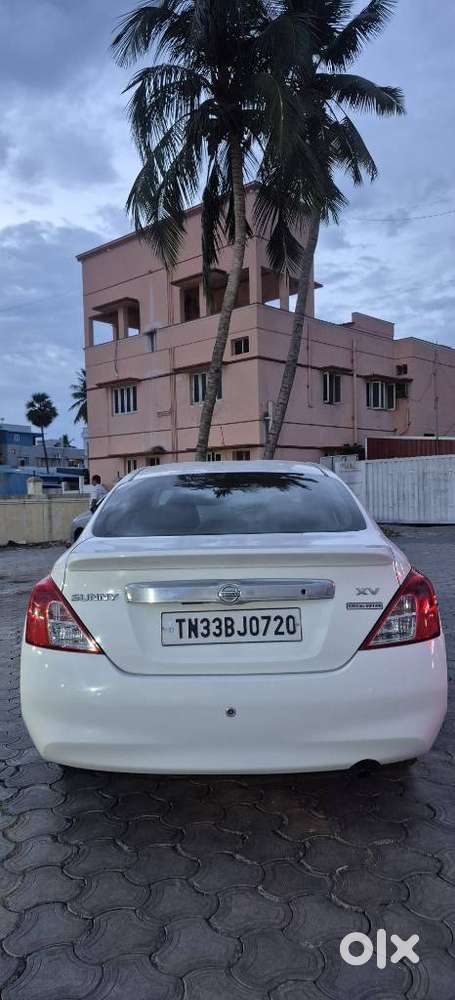 Nissan Sunny Special Edition, 2015, Petrol