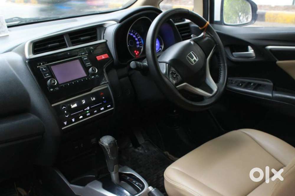 Honda Jazz V Automatic, 2015, Petrol