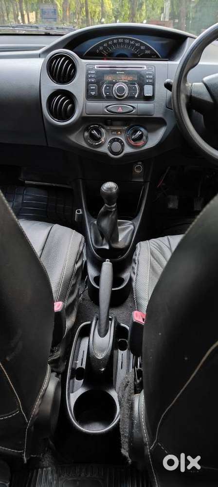 Toyota Etios Liva 2013-2014 G, 2013, Petrol