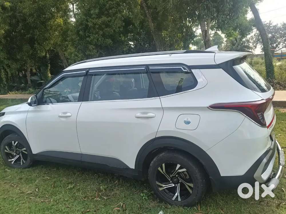 Kia Carens Luxury 2024
