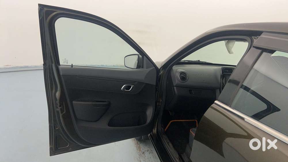 Renault Kwid 2019-ongoing 1.0 Rxt (o), 2019, Petrol