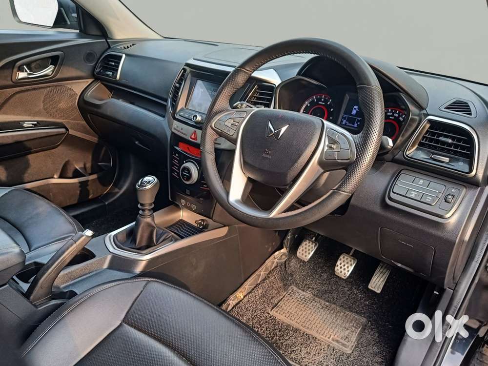Mahindra Xuv300 W8, 2023, Petrol