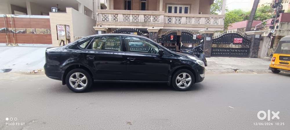 Skoda Rapid 1.6 Mpi At Elegance, 2013, Petrol