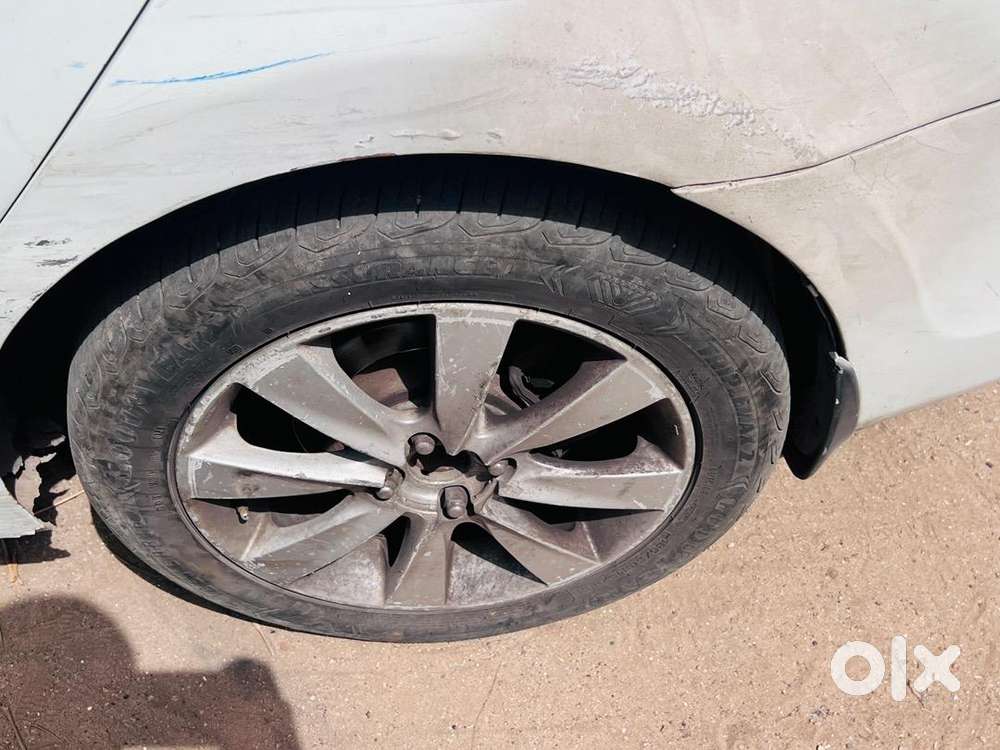Hyundai 2012 Diesel Manual Year