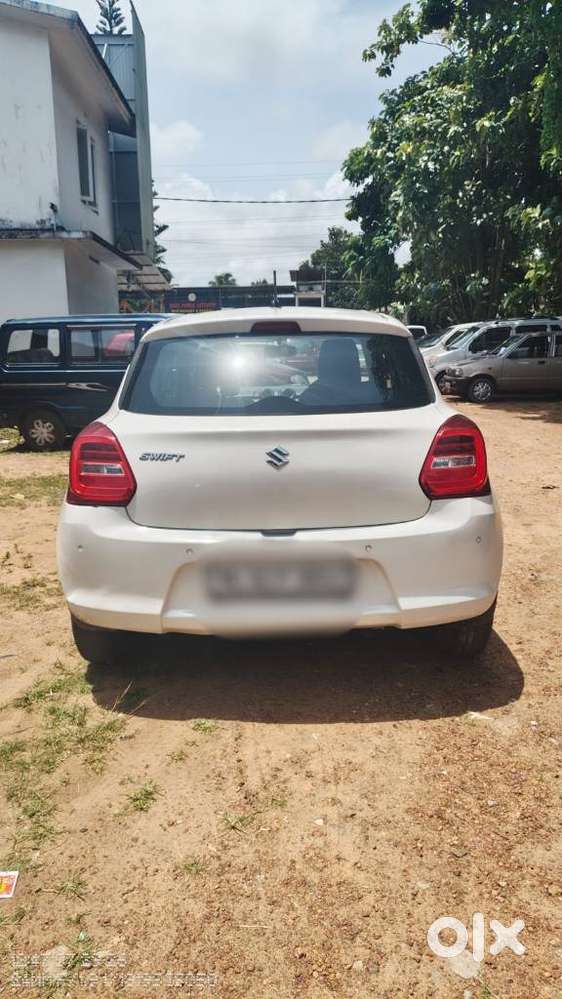 Maruti Suzuki Swift Vxi Optional, 2022, Petrol