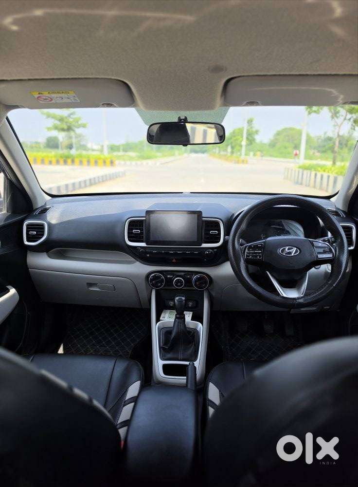 Hyundai Venue 1.2 S (o), 2022, Cng & Hybrids