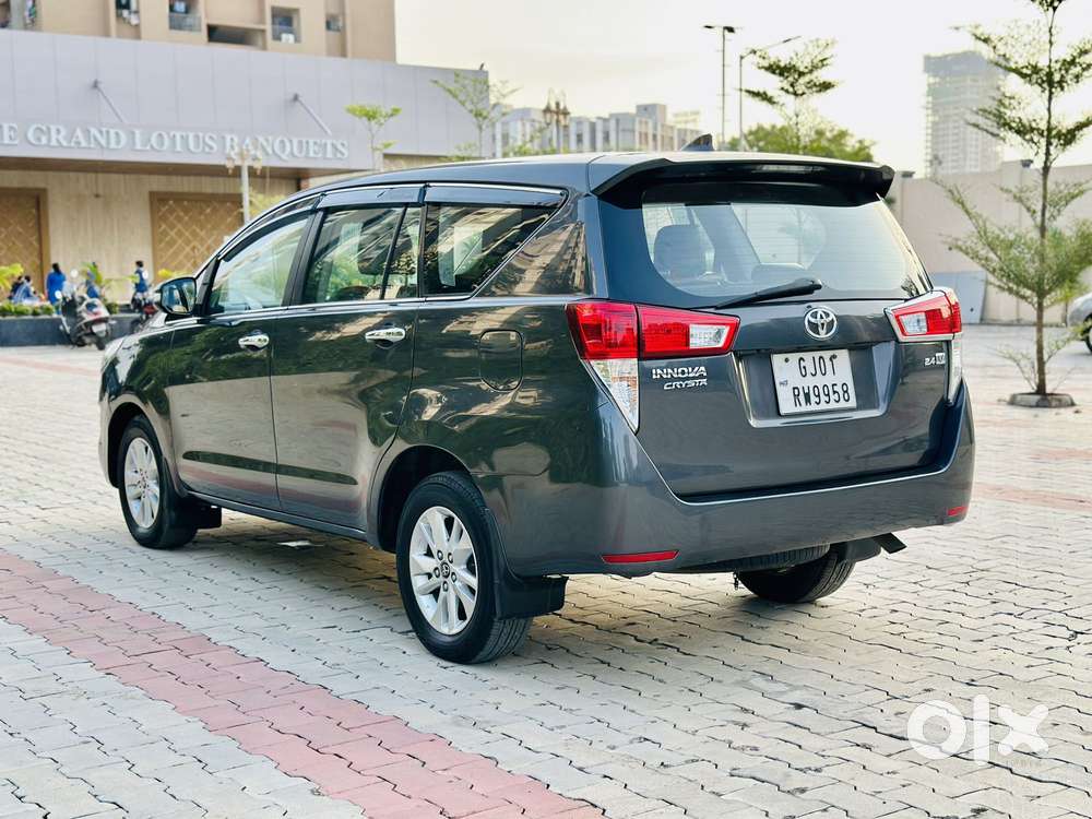 Toyota Innova Crysta 2.4 V 8 Str, 2017, Diesel