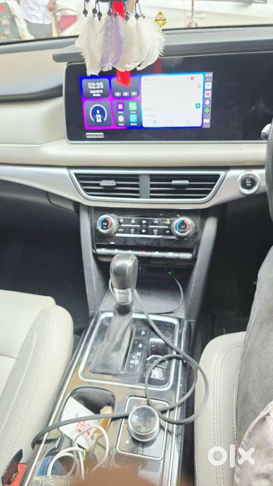 Mahindra Xuv700 Ax7l 6 Str At, 2023, Petrol