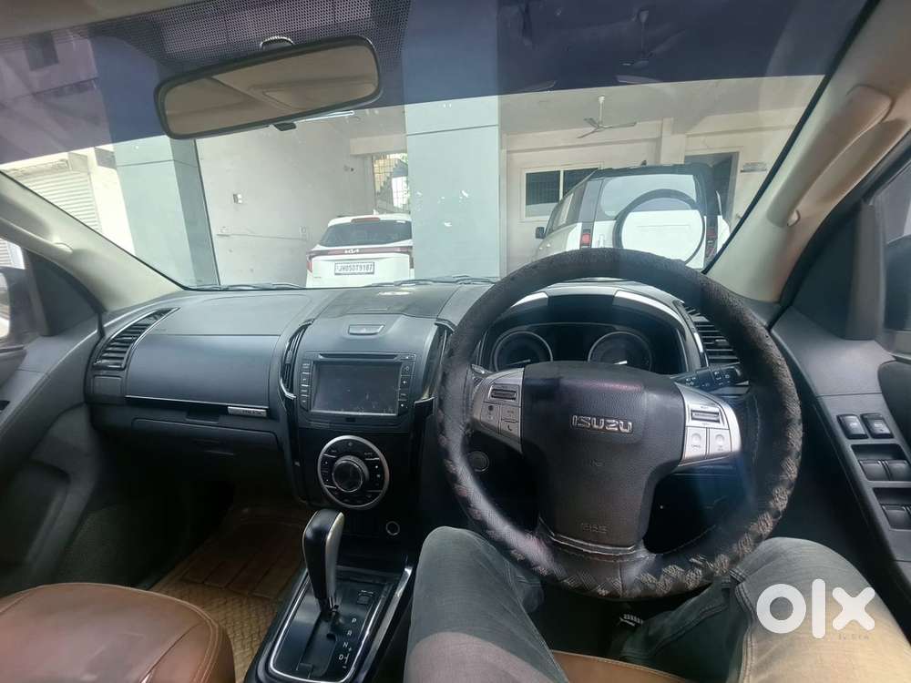 Isuzu Mu-x Diesel Automatic 2017