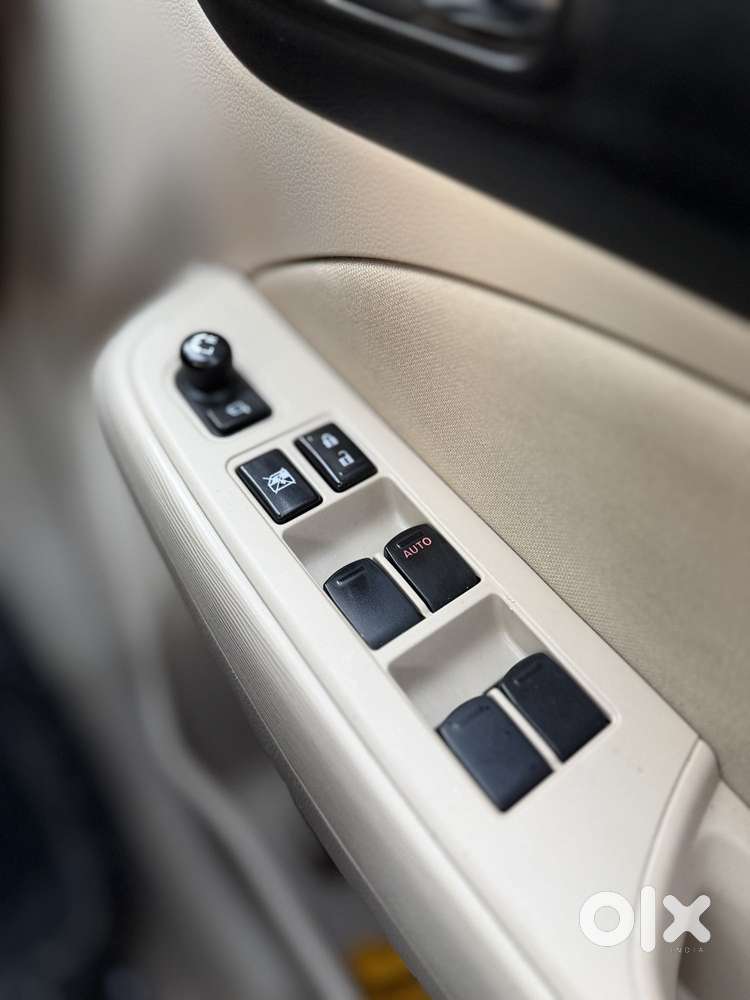 Maruti Suzuki Swift Dzire Vxi Optional, 2024, Petrol