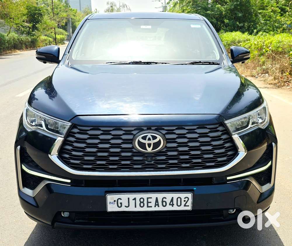 Toyota Innova Hycross 2.0 Zx (o) Hybrid 7 Str, 2023, Petrol