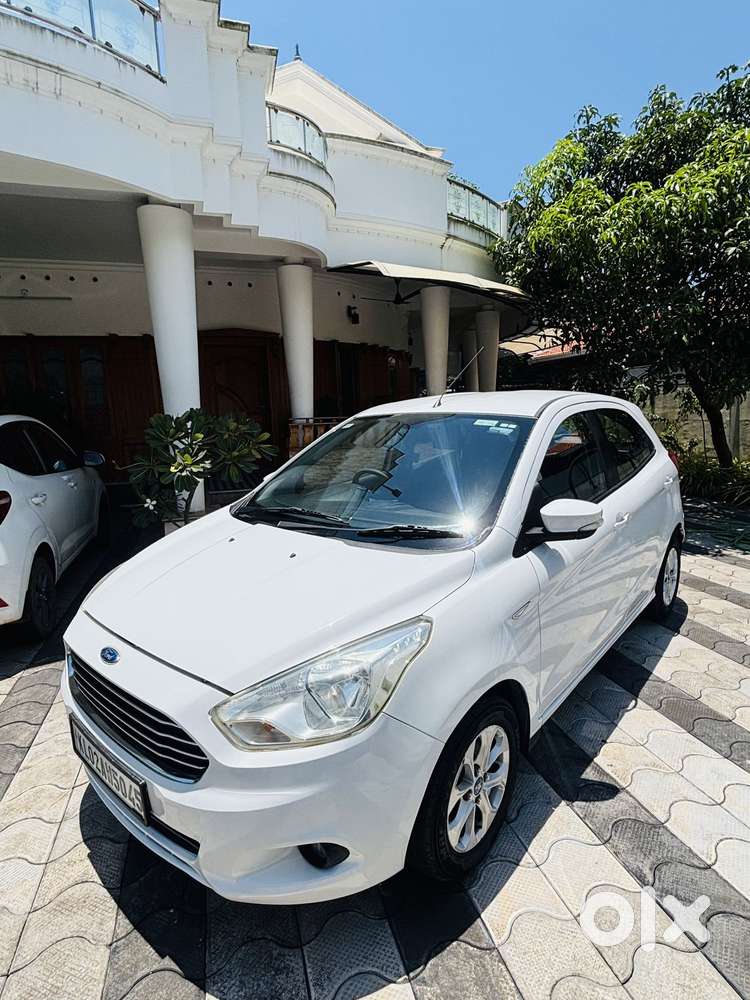 Ford Figo 1.5p Titanium At, 2015, Petrol