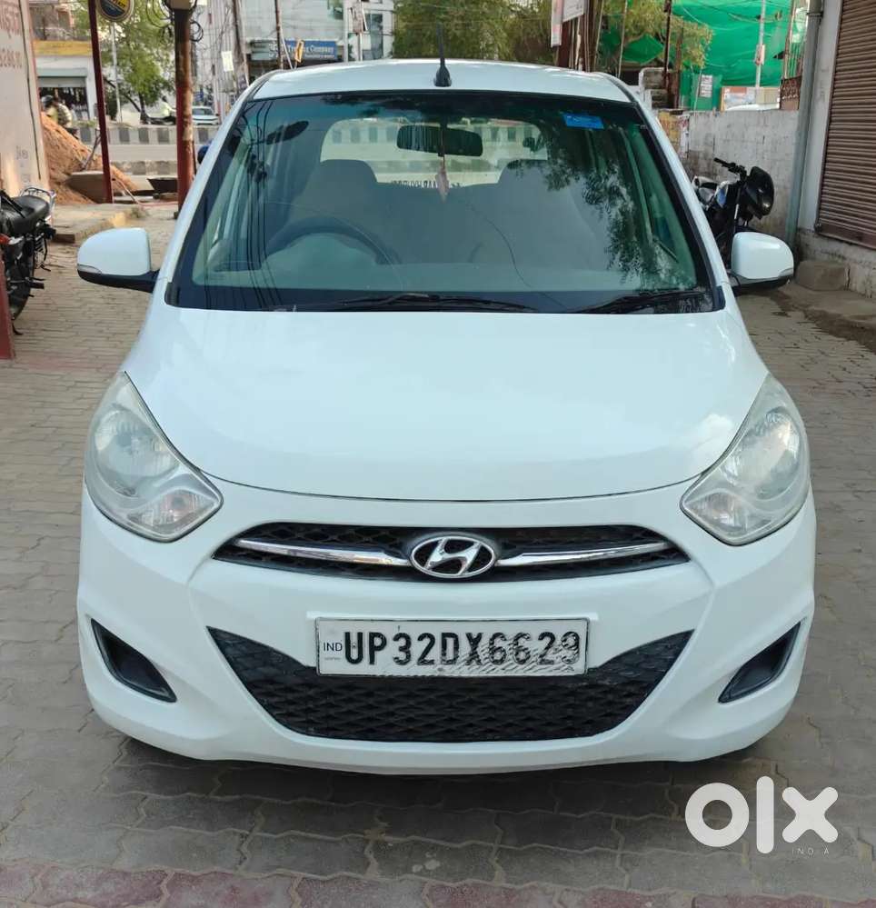 New Candition I 10 2011 Model 1 St Owner Petrol