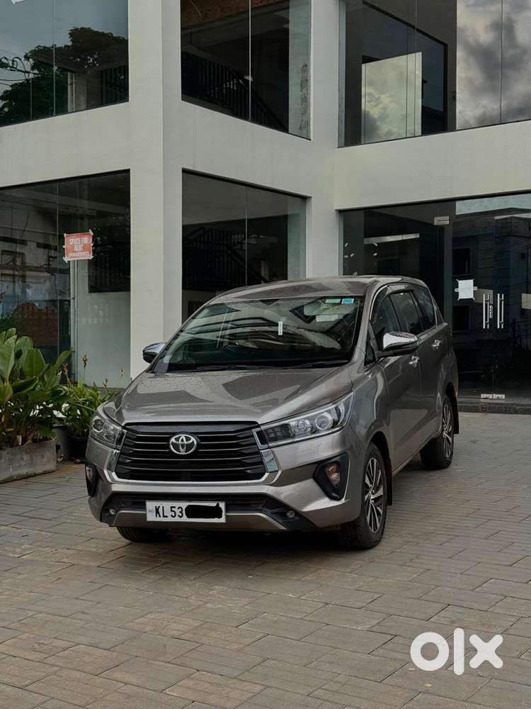 Toyota Innova Crysta 2.4zx At
