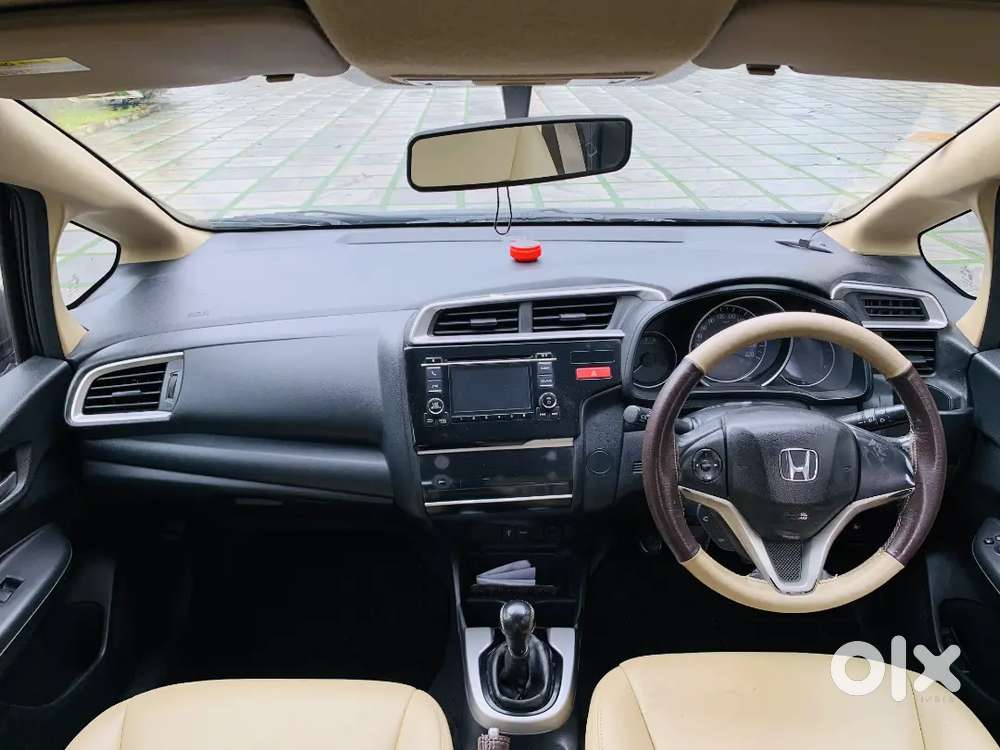 Honda Jazz 2016 Diesel V Mt Top Model Well Maintained First Owner