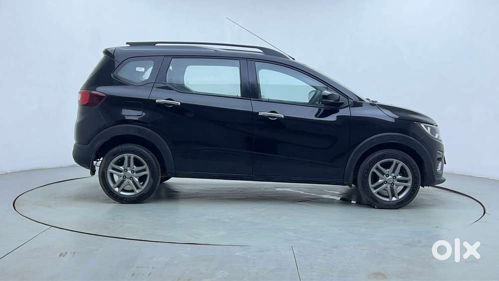 Renault Triber Rxz, 2024, Petrol