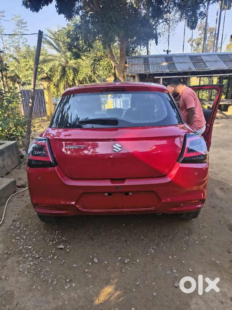 Maruti Suzuki New-gen Swift Zxi Ags Petrol 1700 Km Driven