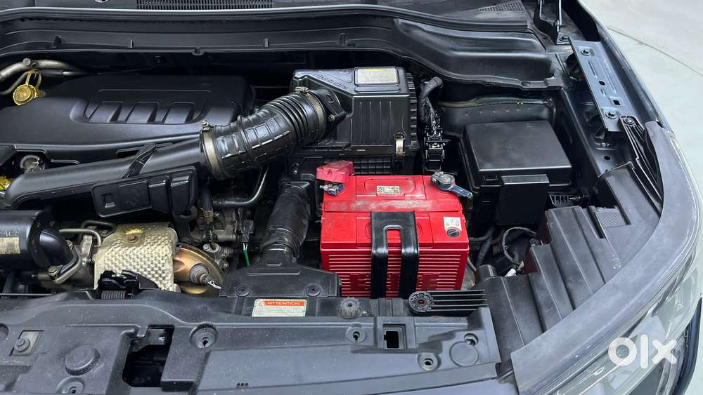 Mahindra Xuv300 1.2 W8 (o) Amt Petrol, 2021, Petrol